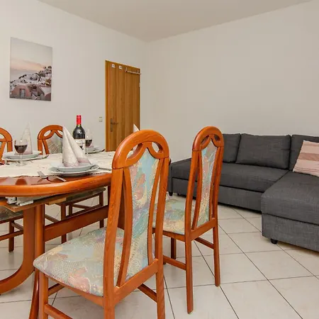 Apartman Markovic 2 By Interhome