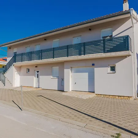 Markovic 2 By Interhome *